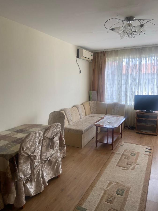 Pomorie Apartment Bagian luar foto