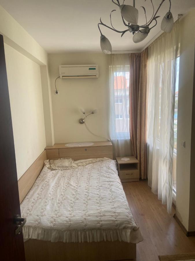 Pomorie Apartment Bagian luar foto